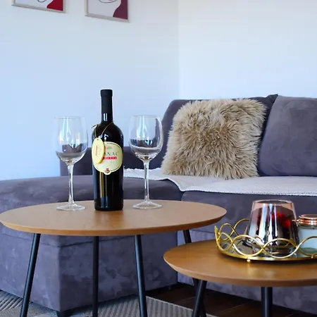 Devetka Diamond Hill Apartment *